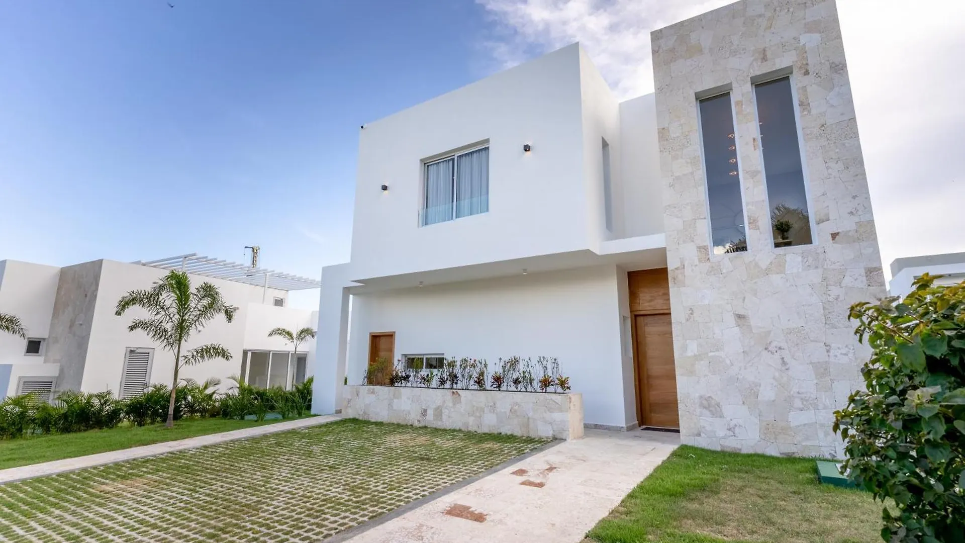 Caribbean Paradise Villa In Playa Nueva Romana Boca del Soco
